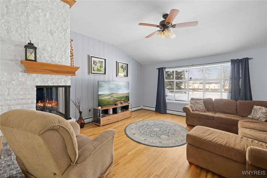 72 Boxwood Circle, Hamburg, New York 14075, Hamburg, New York 14075, 3 Bedrooms Bedrooms, 9 Rooms Rooms,2 BathroomsBathrooms,Residential,Closed,72 Boxwood Circle, Hamburg, New York 14075,0,B1657288