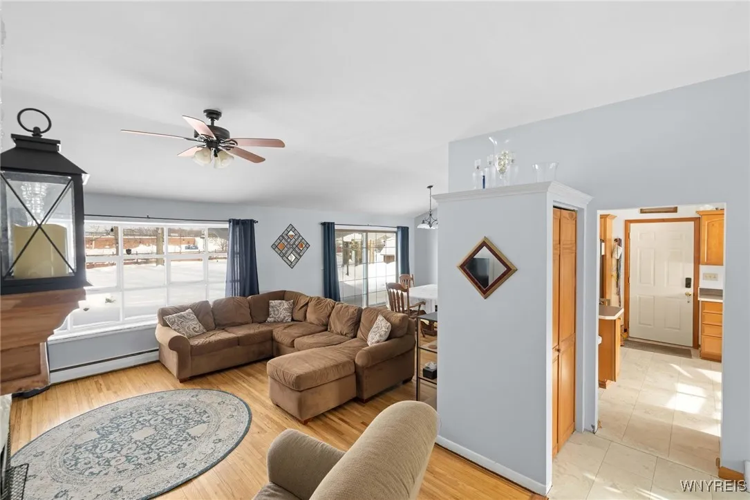 72 Boxwood Circle, Hamburg, New York 14075, Hamburg, New York 14075, 3 Bedrooms Bedrooms, 9 Rooms Rooms,2 BathroomsBathrooms,Residential,Closed,72 Boxwood Circle, Hamburg, New York 14075,0,B1657288