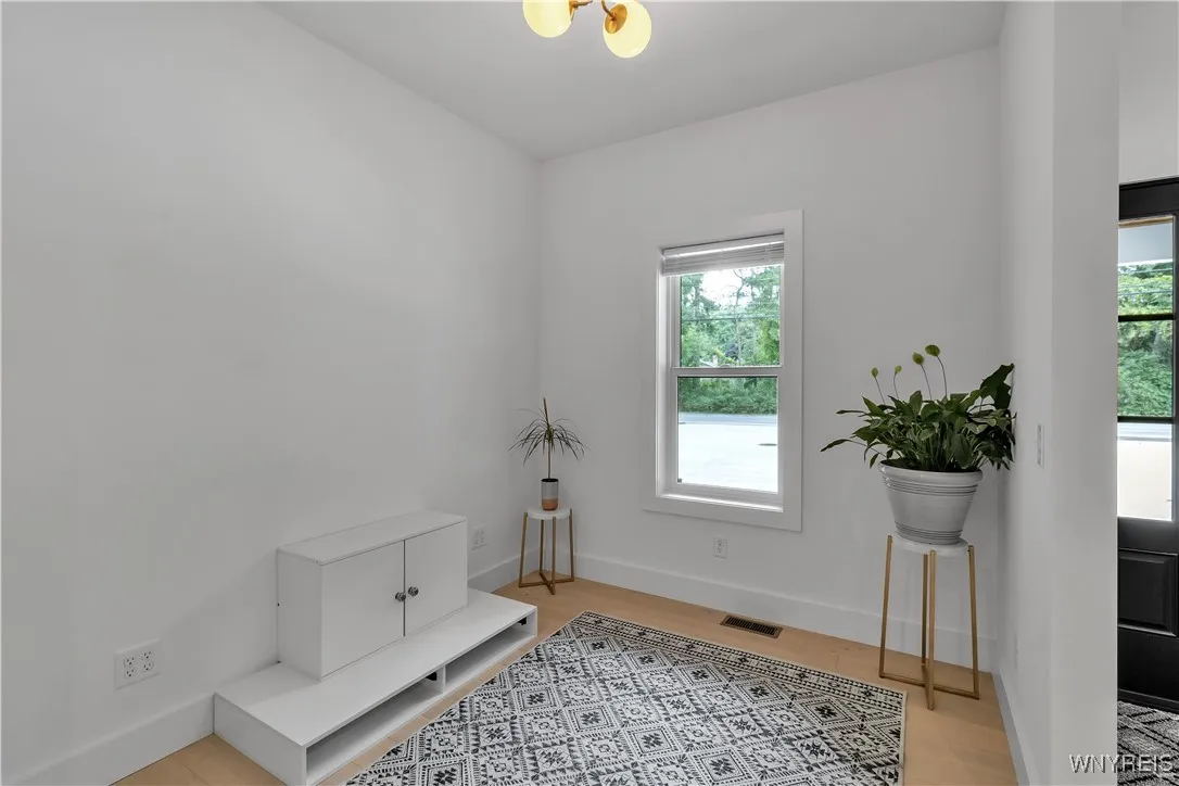 809 Casey Road, Amherst, New York 14051, Amherst, New York 14051, 3 Bedrooms Bedrooms, 7 Rooms Rooms,3 BathroomsBathrooms,Residential,For Sale,809 Casey Road, Amherst, New York 14051,0,B1660675