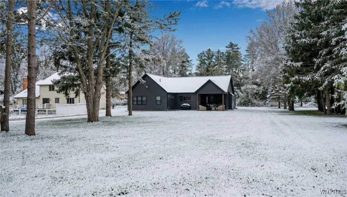 809 Casey Road, Amherst, New York 14051, Amherst, New York 14051, 3 Bedrooms Bedrooms, 7 Rooms Rooms,3 BathroomsBathrooms,Residential,For Sale,809 Casey Road, Amherst, New York 14051,0,B1660675