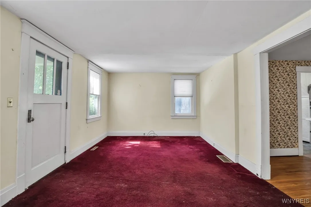 31 North Ellicott Street, Amherst, New York 14221, Amherst, New York 14221, 2 Bedrooms Bedrooms, 6 Rooms Rooms,1 BathroomBathrooms,Residential,Closed,31 North Ellicott Street, Amherst, New York 14221,0,B1660671