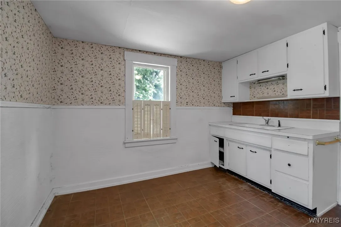 31 North Ellicott Street, Amherst, New York 14221, Amherst, New York 14221, 2 Bedrooms Bedrooms, 6 Rooms Rooms,1 BathroomBathrooms,Residential,Closed,31 North Ellicott Street, Amherst, New York 14221,0,B1660671