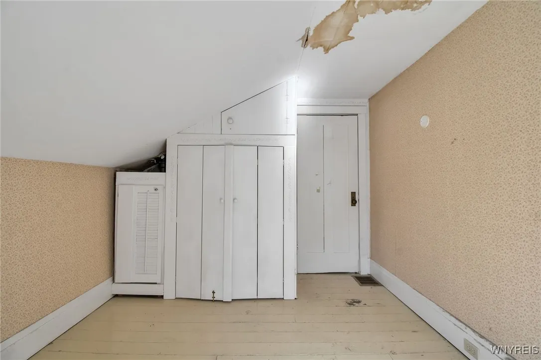 31 North Ellicott Street, Amherst, New York 14221, Amherst, New York 14221, 2 Bedrooms Bedrooms, 6 Rooms Rooms,1 BathroomBathrooms,Residential,Closed,31 North Ellicott Street, Amherst, New York 14221,0,B1660671