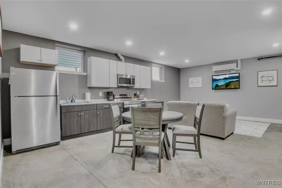 140 Seymour Street Lower Level, Buffalo, New York, Buffalo, New York 14210, 1 Bedroom Bedrooms, 2 Rooms Rooms,1 BathroomBathrooms,Residential Lease,For Rent,140 Seymour Street Lower Level, Buffalo, New York ,0,B1660953