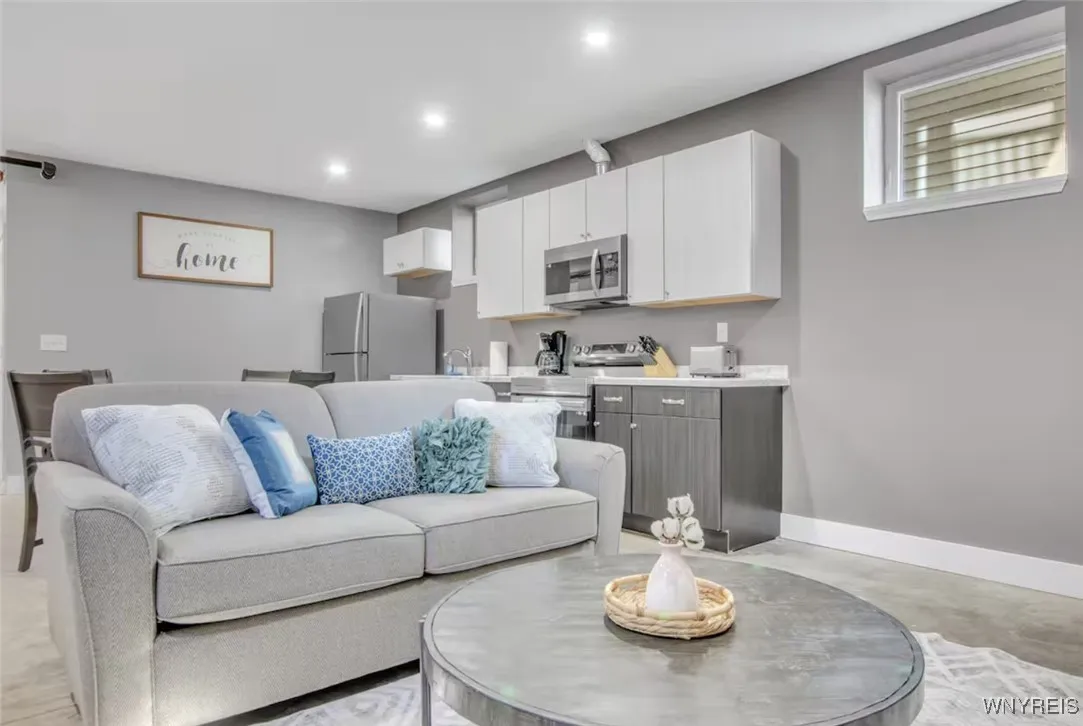 140 Seymour Street Lower Level, Buffalo, New York, Buffalo, New York 14210, 1 Bedroom Bedrooms, 2 Rooms Rooms,1 BathroomBathrooms,Residential Lease,For Rent,140 Seymour Street Lower Level, Buffalo, New York ,0,B1660953