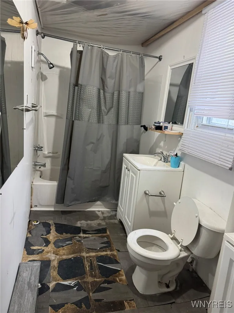 43 Boyd Street, Buffalo, New York 14213, Buffalo, New York 14213, 4 Bedrooms Bedrooms, ,2 BathroomsBathrooms,Residential,For Sale,43 Boyd Street, Buffalo, New York 14213,0,B1660269