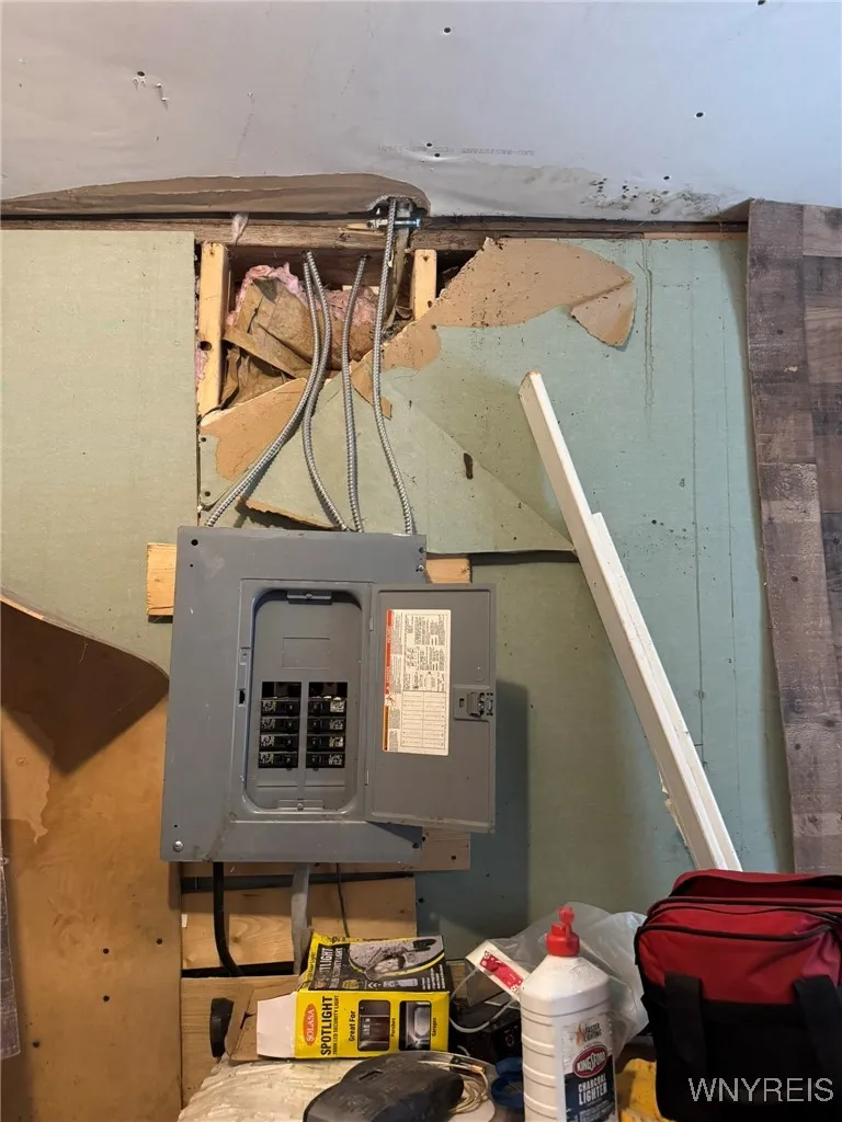 43 Boyd Street, Buffalo, New York 14213, Buffalo, New York 14213, 4 Bedrooms Bedrooms, ,2 BathroomsBathrooms,Residential,For Sale,43 Boyd Street, Buffalo, New York 14213,0,B1660269