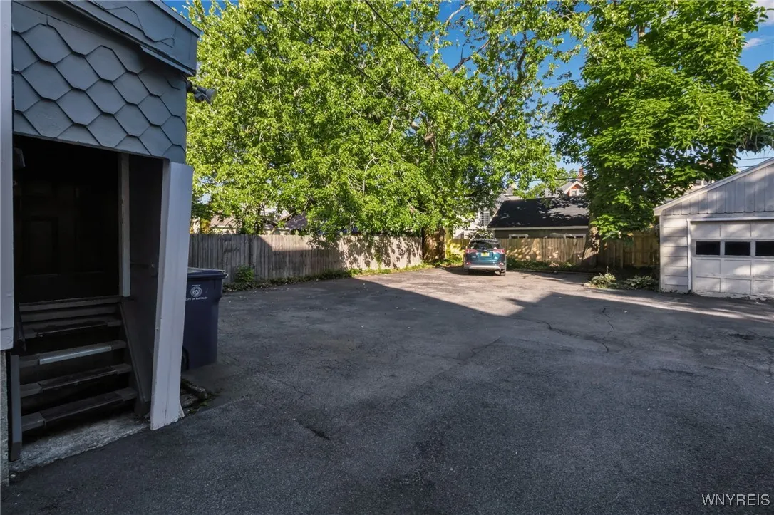 448 West Delavan Avenue, Buffalo, New York 14213, Buffalo, New York 14213, 4 Bedrooms Bedrooms, ,4 BathroomsBathrooms,Residential,Closed,448 West Delavan Avenue, Buffalo, New York 14213,0,B1660820