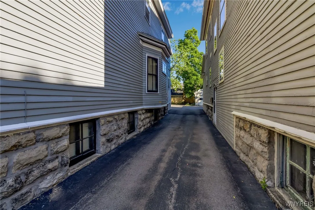 448 West Delavan Avenue, Buffalo, New York 14213, Buffalo, New York 14213, 4 Bedrooms Bedrooms, ,4 BathroomsBathrooms,Residential,Closed,448 West Delavan Avenue, Buffalo, New York 14213,0,B1660820