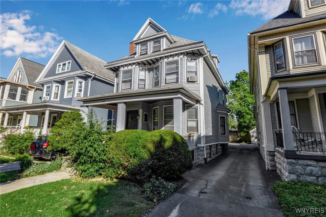 448 West Delavan Avenue, Buffalo, New York 14213, Buffalo, New York 14213, 4 Bedrooms Bedrooms, ,4 BathroomsBathrooms,Residential,Closed,448 West Delavan Avenue, Buffalo, New York 14213,0,B1660820