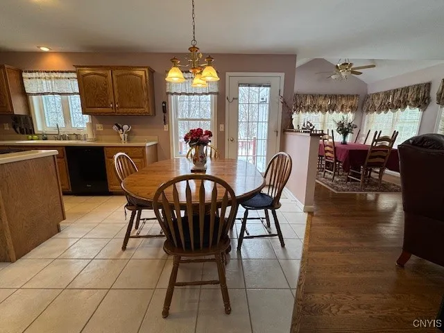 154 Hunt Valley Road, Oneida, New York 13421, Oneida, New York 13421, 4 Bedrooms Bedrooms, 11 Rooms Rooms,2 BathroomsBathrooms,Residential,Closed,154 Hunt Valley Road, Oneida, New York 13421,0,S1660802