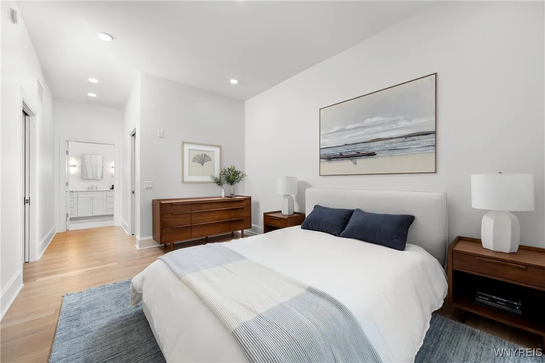 1111 Elmwood Avenue 106, Buffalo, New York 14222, Buffalo, New York 14222, 2 Bedrooms Bedrooms, 8 Rooms Rooms,2 BathroomsBathrooms,Residential,For Sale,1111 Elmwood Avenue 106, Buffalo, New York 14222,0,B1658308