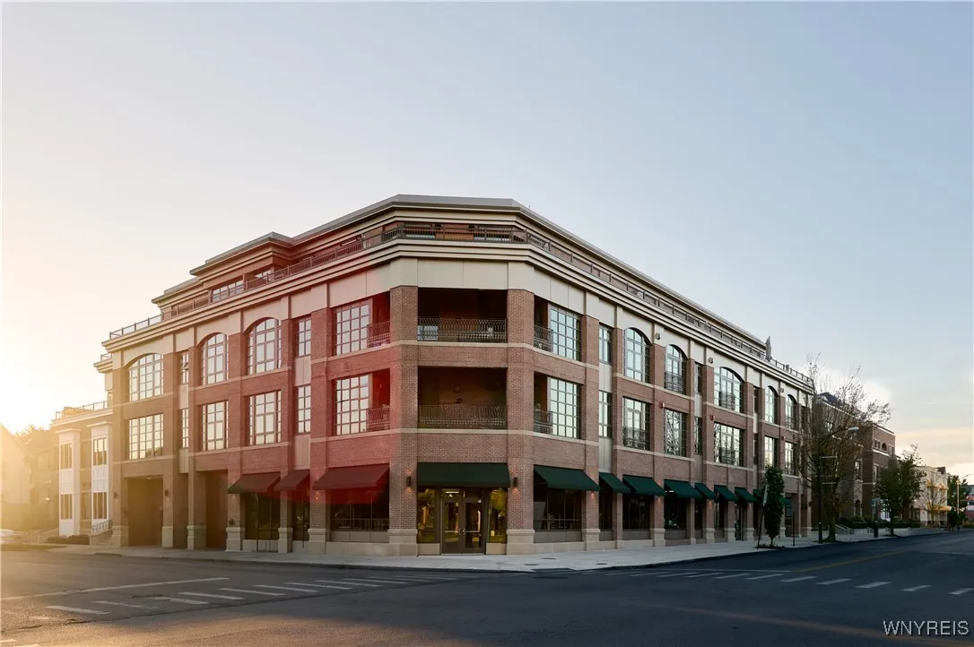 1111 Elmwood Avenue 106, Buffalo, New York 14222, Buffalo, New York 14222, 2 Bedrooms Bedrooms, 8 Rooms Rooms,2 BathroomsBathrooms,Residential,For Sale,1111 Elmwood Avenue 106, Buffalo, New York 14222,0,B1658308