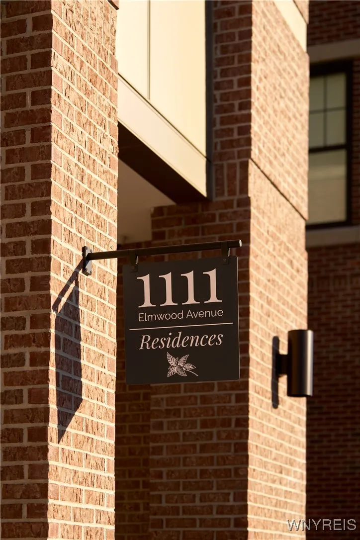 1111 Elmwood Avenue 106, Buffalo, New York 14222, Buffalo, New York 14222, 2 Bedrooms Bedrooms, 8 Rooms Rooms,2 BathroomsBathrooms,Residential,For Sale,1111 Elmwood Avenue 106, Buffalo, New York 14222,0,B1658308