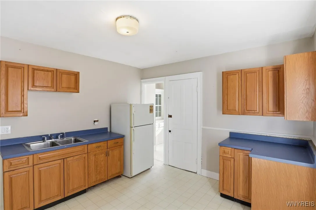 427 Forest Avenue, Buffalo, New York 14213, Buffalo, New York 14213, 5 Bedrooms Bedrooms, ,2 BathroomsBathrooms,Residential,For Sale,427 Forest Avenue, Buffalo, New York 14213,0,B1660308