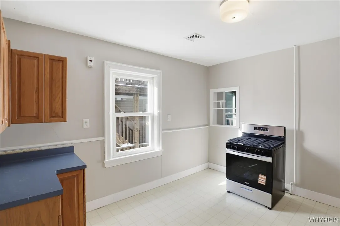 427 Forest Avenue, Buffalo, New York 14213, Buffalo, New York 14213, 5 Bedrooms Bedrooms, ,2 BathroomsBathrooms,Residential,For Sale,427 Forest Avenue, Buffalo, New York 14213,0,B1660308