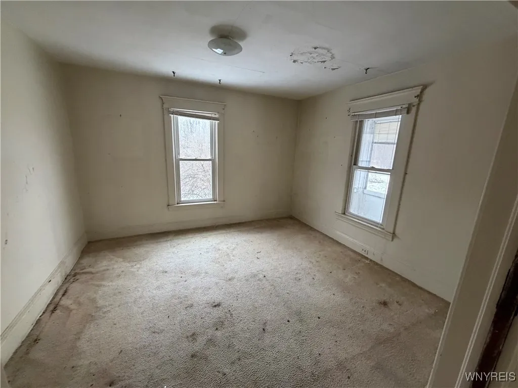 8470 Lapp Road, Clarence, New York 14032, Clarence, New York 14032, 4 Bedrooms Bedrooms, 9 Rooms Rooms,1 BathroomBathrooms,Residential,For Sale,8470 Lapp Road, Clarence, New York 14032,0,B1660089