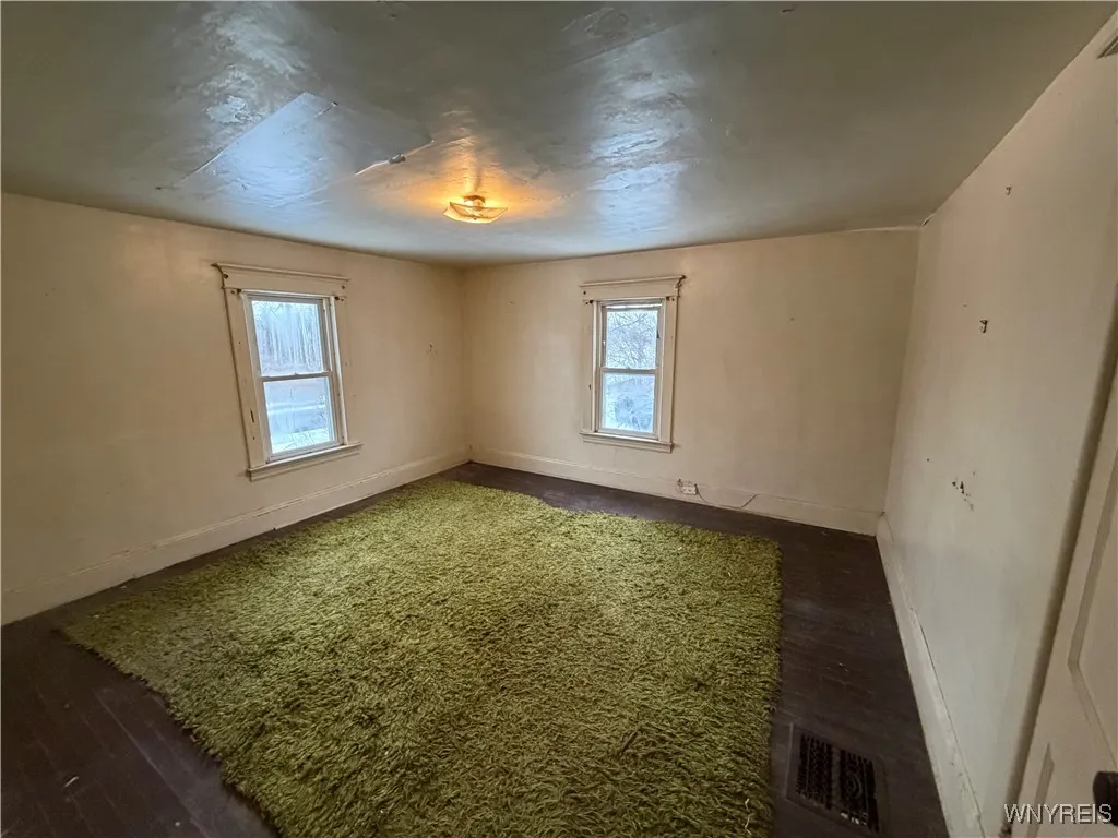8470 Lapp Road, Clarence, New York 14032, Clarence, New York 14032, 4 Bedrooms Bedrooms, 9 Rooms Rooms,1 BathroomBathrooms,Residential,For Sale,8470 Lapp Road, Clarence, New York 14032,0,B1660089