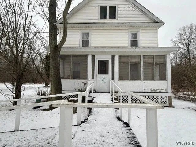 8470 Lapp Road, Clarence, New York 14032, Clarence, New York 14032, 4 Bedrooms Bedrooms, 9 Rooms Rooms,1 BathroomBathrooms,Residential,For Sale,8470 Lapp Road, Clarence, New York 14032,0,B1660089