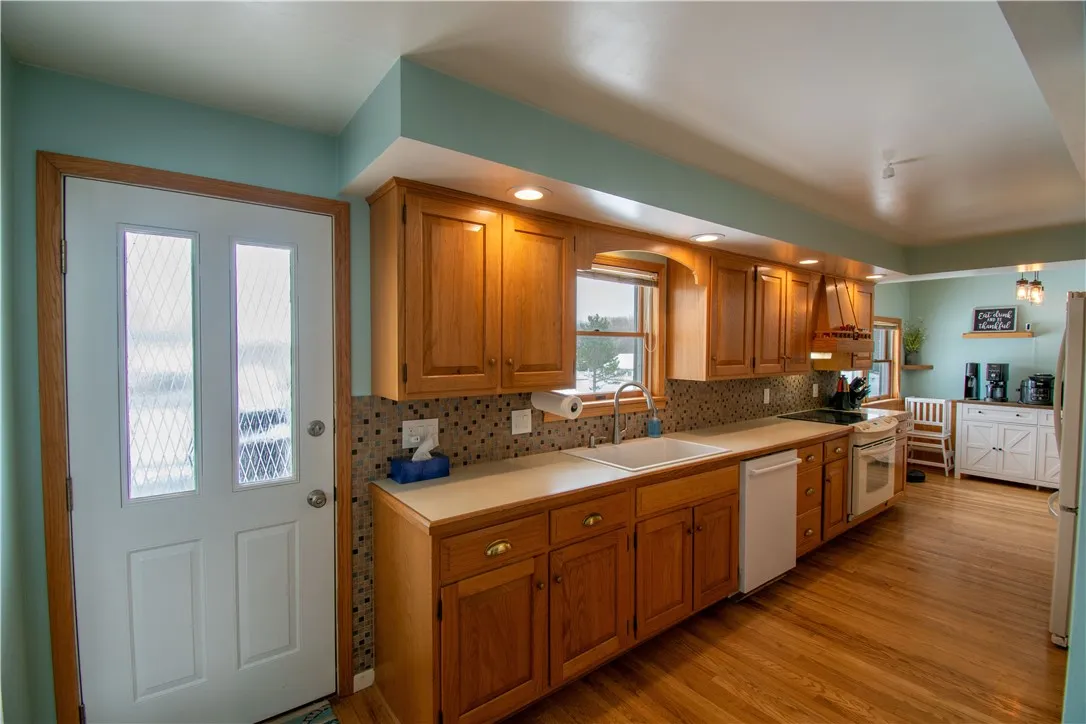 3143 Patton Ave, Seneca Falls, New York 13148, Seneca Falls, New York 13148, 3 Bedrooms Bedrooms, 7 Rooms Rooms,2 BathroomsBathrooms,Residential,Closed,3143 Patton Ave, Seneca Falls, New York 13148,0,R1661172