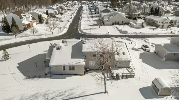 4753 East Highland Parkway, Hamburg, New York 1421, Hamburg, New York 14219, 2 Bedrooms Bedrooms, 6 Rooms Rooms,2 BathroomsBathrooms,Residential,Closed,4753 East Highland Parkway, Hamburg, New York 1421,0,B1660750