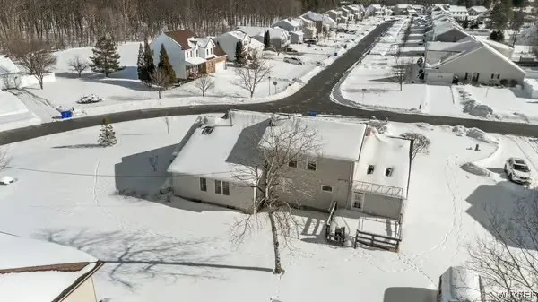 4753 East Highland Parkway, Hamburg, New York 1421, Hamburg, New York 14219, 2 Bedrooms Bedrooms, 6 Rooms Rooms,2 BathroomsBathrooms,Residential,Closed,4753 East Highland Parkway, Hamburg, New York 1421,0,B1660750