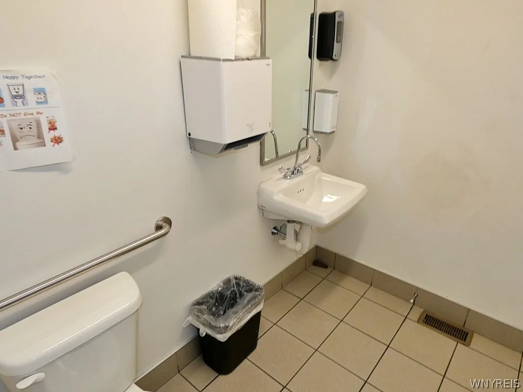 2495 Elmwood Avenue, Tonawanda, New York 14217, Tonawanda, New York 14217, ,Commercial Sale,For Sale,2495 Elmwood Avenue, Tonawanda, New York 14217,0,B1661137