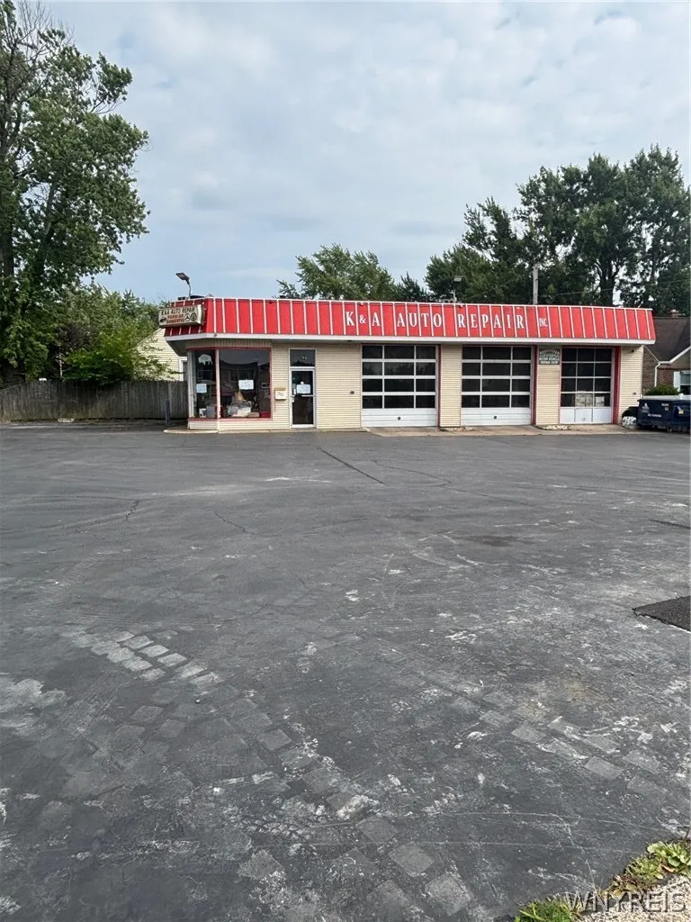 1784 Eggert Road, Amherst, New York 14226, Amherst, New York 14226, ,Commercial Sale,For Sale,1784 Eggert Road, Amherst, New York 14226,0,B1661081