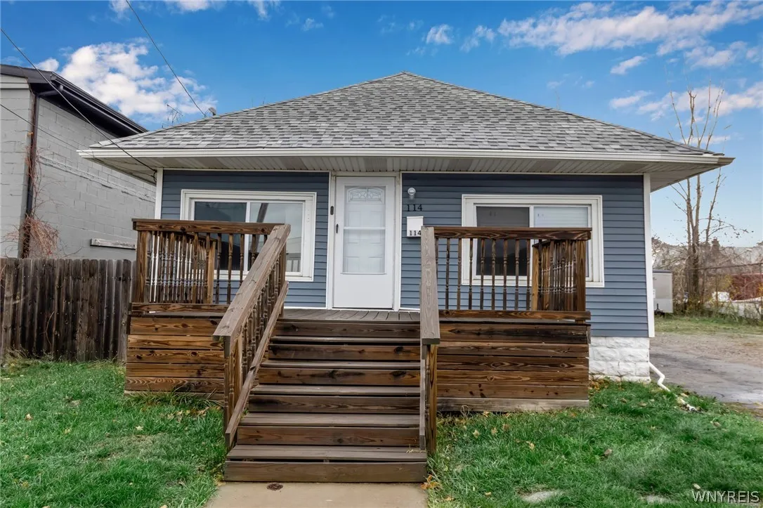 114 Sawyer Avenue, Tonawanda, New York 14150, Tonawanda, New York 14150, 3 Bedrooms Bedrooms, 6 Rooms Rooms,1 BathroomBathrooms,Residential,Closed,114 Sawyer Avenue, Tonawanda, New York 14150,0,B1661574