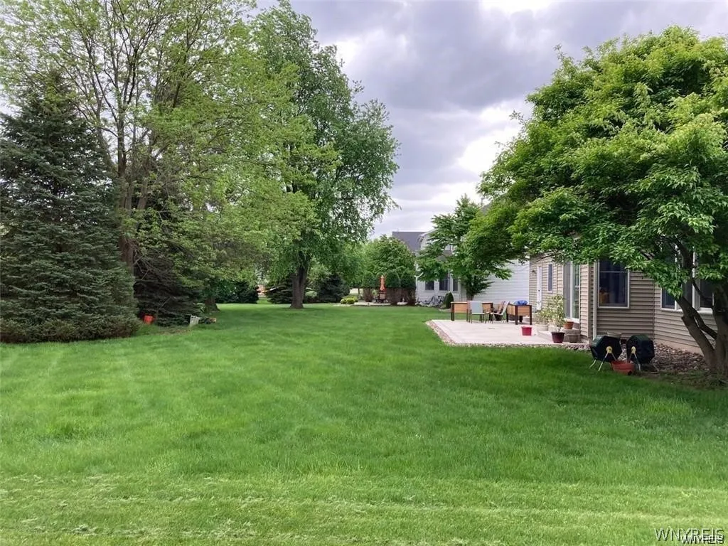 5558 Marthas Vineyard, Clarence, New York 14032, Clarence, New York 14032, 4 Bedrooms Bedrooms, 8 Rooms Rooms,2 BathroomsBathrooms,Residential Lease,For Rent,5558 Marthas Vineyard, Clarence, New York 14032,0,B1661608