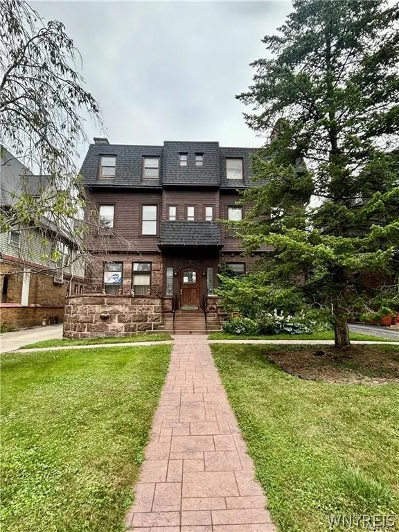 307 Summer Street 8, Buffalo, New York 14222, Buffalo, New York 14222, 1 Bedroom Bedrooms, 4 Rooms Rooms,1 BathroomBathrooms,Residential Lease,Closed,307 Summer Street 8, Buffalo, New York 14222,0,B1661709