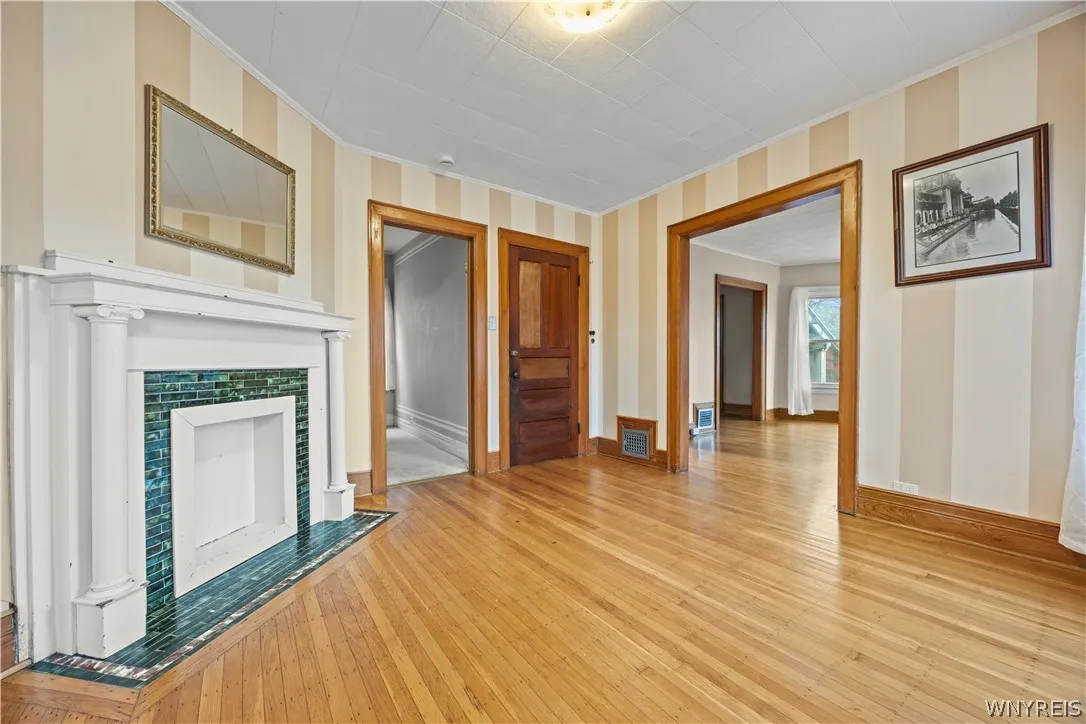 411 Breckenridge Street Upper, Buffalo, New York 1, Buffalo, New York 14213, 1 Bedroom Bedrooms, 5 Rooms Rooms,1 BathroomBathrooms,Residential Lease,For Rent,411 Breckenridge Street Upper, Buffalo, New York 1,0,B1661722