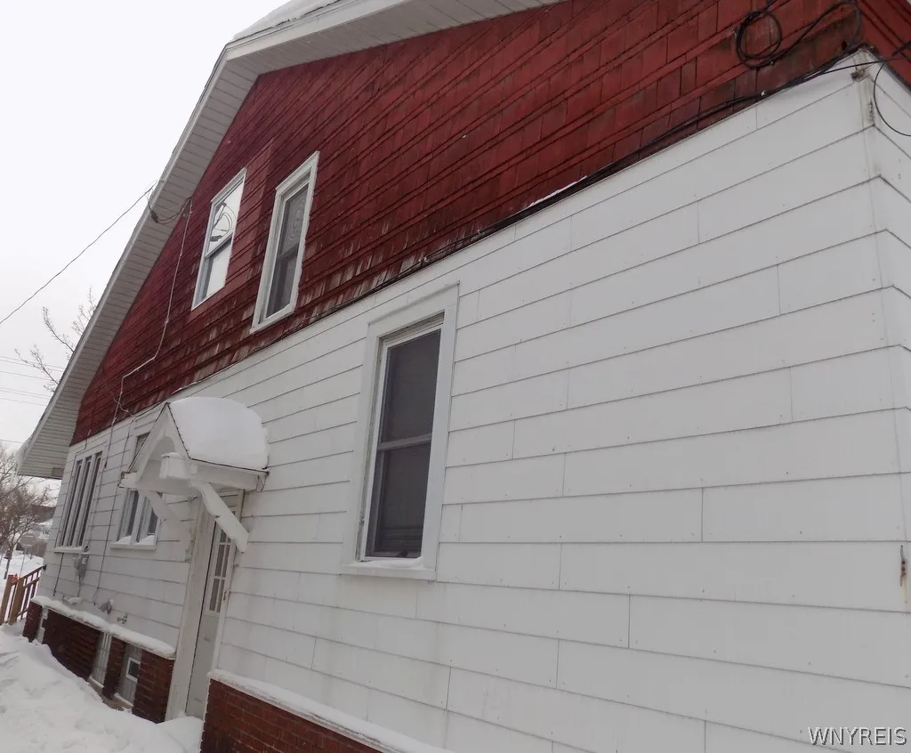 191 Kenmore Avenue, Tonawanda, New York 14223, Tonawanda, New York 14223, 5 Bedrooms Bedrooms, 9 Rooms Rooms,2 BathroomsBathrooms,Residential,For Sale,191 Kenmore Avenue, Tonawanda, New York 14223,0,B1660779