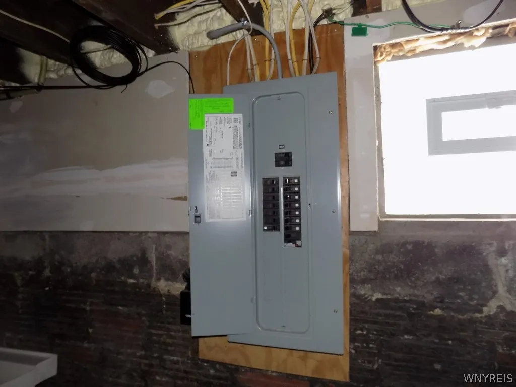 191 Kenmore Avenue, Tonawanda, New York 14223, Tonawanda, New York 14223, 5 Bedrooms Bedrooms, 9 Rooms Rooms,2 BathroomsBathrooms,Residential,For Sale,191 Kenmore Avenue, Tonawanda, New York 14223,0,B1660779