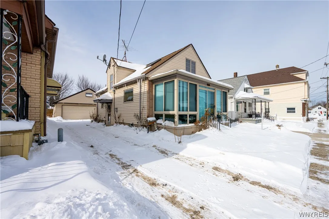 358 Weimar Street, Buffalo, New York 14206, Buffalo, New York 14206, 2 Bedrooms Bedrooms, 6 Rooms Rooms,1 BathroomBathrooms,Residential,Closed,358 Weimar Street, Buffalo, New York 14206,0,B1661542