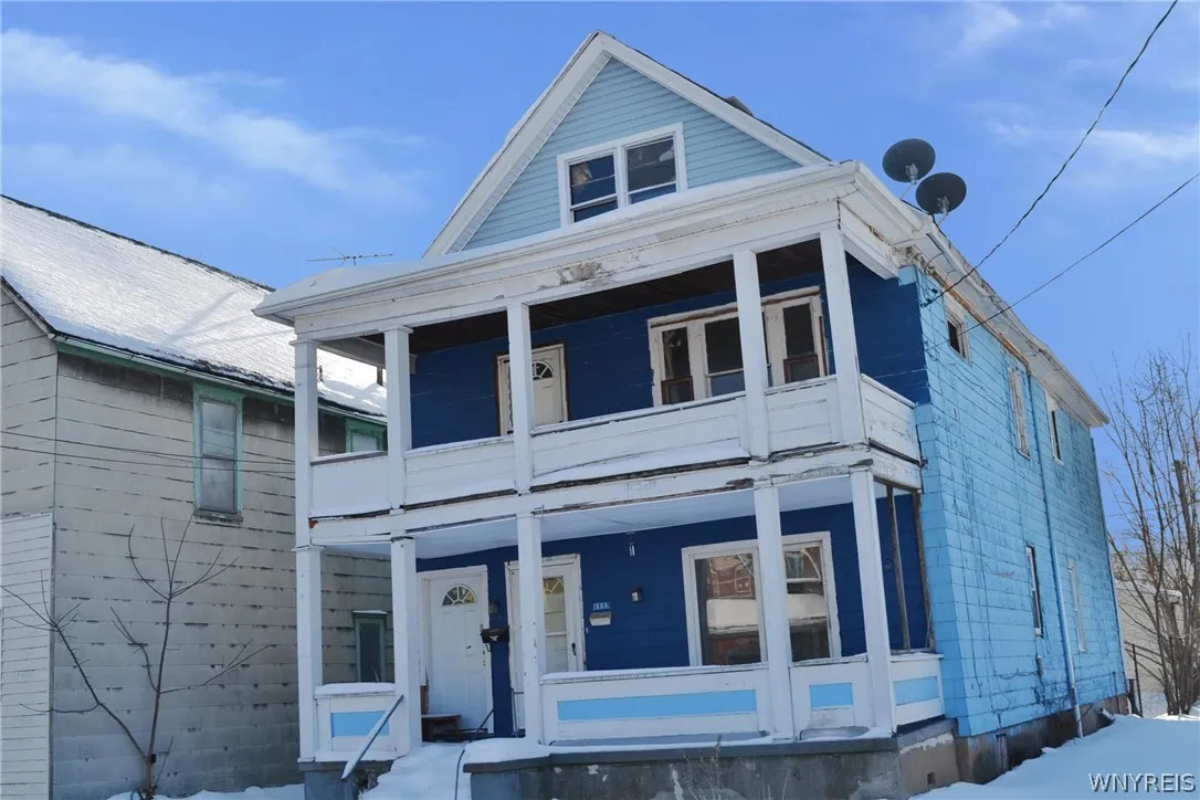 1145 Willow Avenue, Niagara Falls, New York 14305, Niagara Falls, New York 14305, 6 Bedrooms Bedrooms, ,2 BathroomsBathrooms,Residential,Closed,1145 Willow Avenue, Niagara Falls, New York 14305,0,B1662002