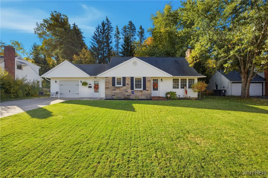 29 Rainbow Terrace, Orchard Park, New York 14127, Orchard Park, New York 14127, 3 Bedrooms Bedrooms, 8 Rooms Rooms,2 BathroomsBathrooms,Residential,Closed,29 Rainbow Terrace, Orchard Park, New York 14127,0,B1660620