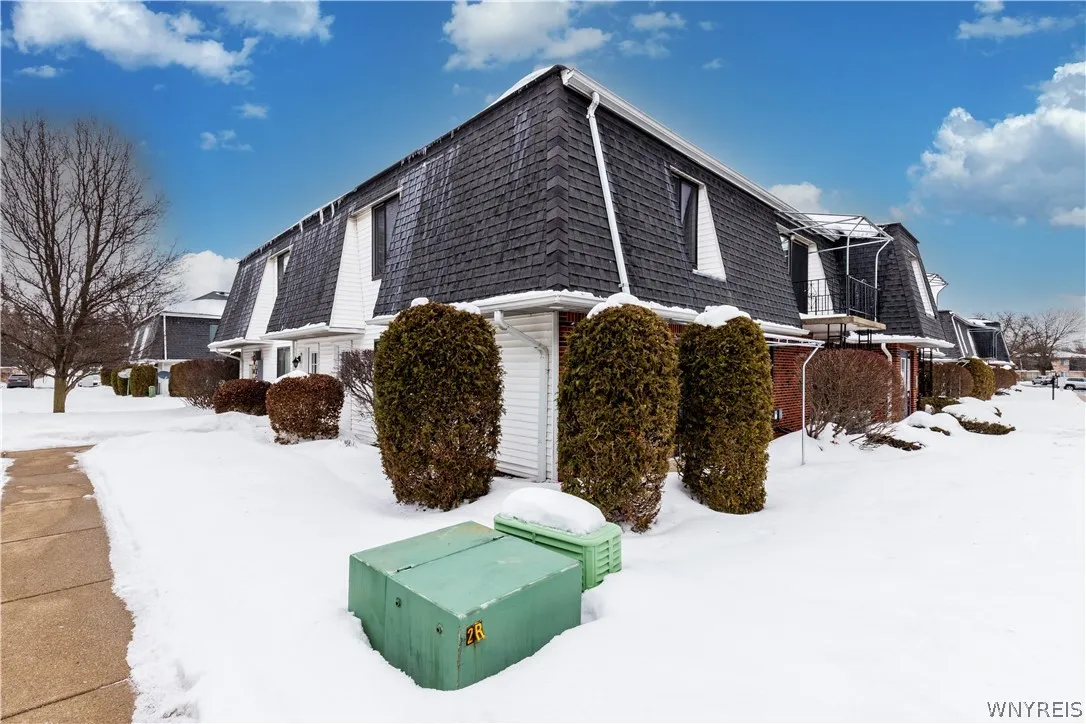 10a Foxberry Drive South, Amherst, New York 14068, Amherst, New York 14068, 2 Bedrooms Bedrooms, 5 Rooms Rooms,1 BathroomBathrooms,Residential,Closed,10a Foxberry Drive South, Amherst, New York 14068,0,B1662016