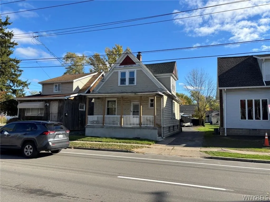 1403 Union Road, West Seneca, New York 14224, Buffalo, New York 14224, 3 Bedrooms Bedrooms, 6 Rooms Rooms,1 BathroomBathrooms,Residential,For Sale,1403 Union Road, West Seneca, New York 14224,0,B1662035