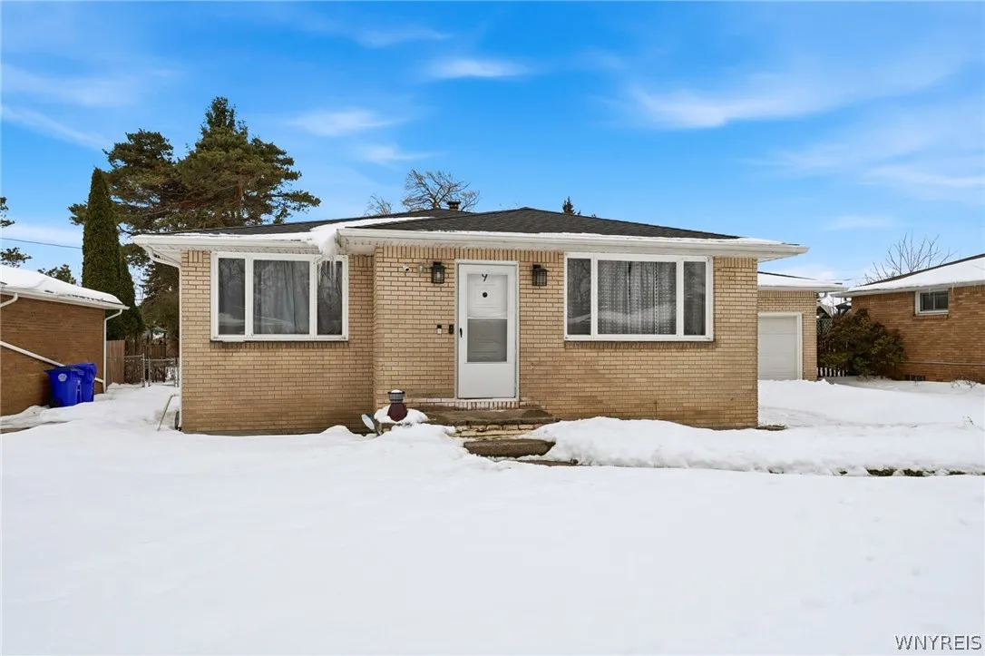 9 Marann Terrace, West Seneca, New York 14206, West Seneca, New York 14206, 3 Bedrooms Bedrooms, 8 Rooms Rooms,1 BathroomBathrooms,Residential,Closed,9 Marann Terrace, West Seneca, New York 14206,0,B1662180