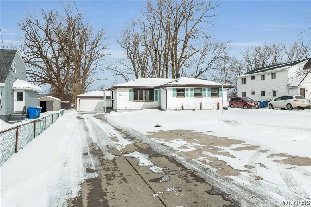 1530 Center Road, West Seneca, New York 14224, West Seneca, New York 14224, 3 Bedrooms Bedrooms, 7 Rooms Rooms,1 BathroomBathrooms,Residential,For Sale,1530 Center Road, West Seneca, New York 14224,0,B1662152