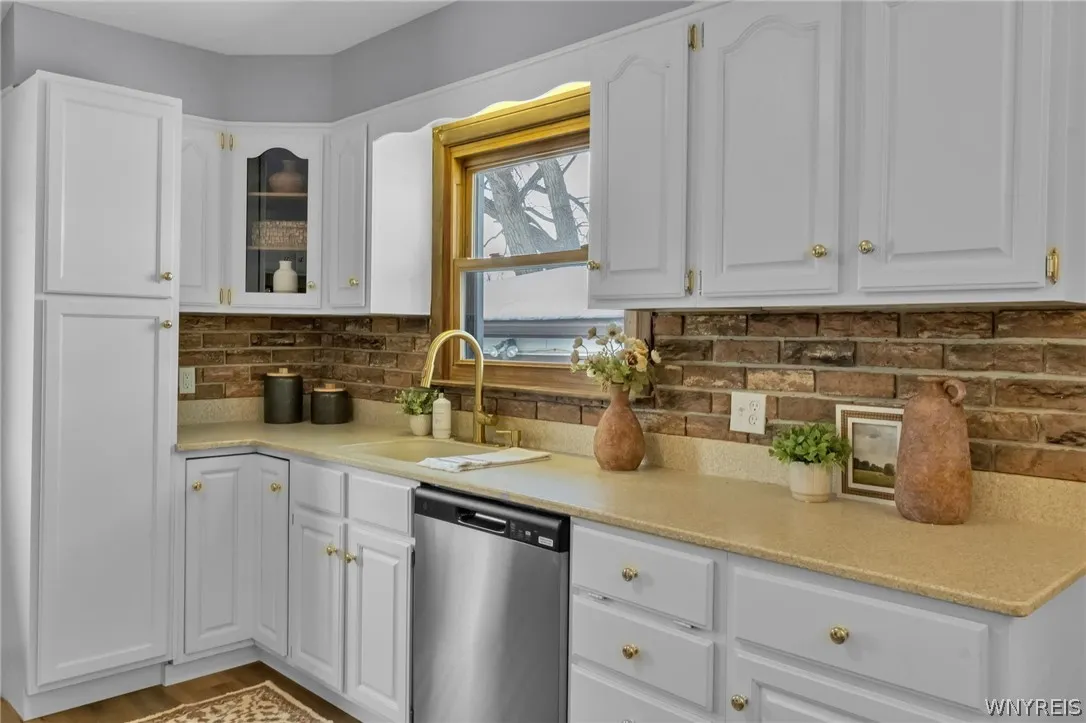 1530 Center Road, West Seneca, New York 14224, West Seneca, New York 14224, 3 Bedrooms Bedrooms, 7 Rooms Rooms,1 BathroomBathrooms,Residential,For Sale,1530 Center Road, West Seneca, New York 14224,0,B1662152