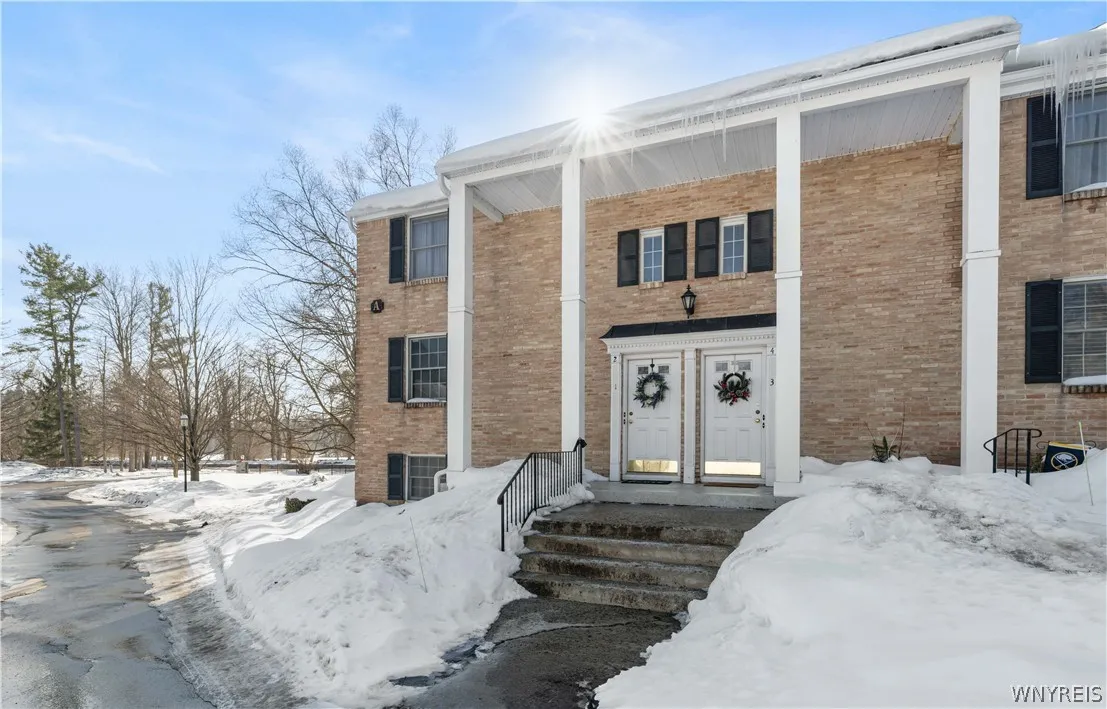 270 Buffalo Road 2, Aurora, New York 14052, Aurora, New York 14052, 2 Bedrooms Bedrooms, 4 Rooms Rooms,2 BathroomsBathrooms,Residential,Closed,270 Buffalo Road 2, Aurora, New York 14052,0,B1662213