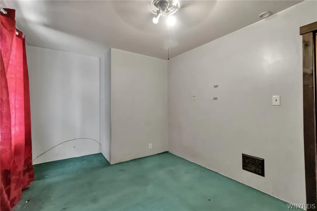 107 Ullman Street, Buffalo, New York 14207, Buffalo, New York 14207, 4 Bedrooms Bedrooms, 10 Rooms Rooms,2 BathroomsBathrooms,Residential,Closed,107 Ullman Street, Buffalo, New York 14207,0,B1661993