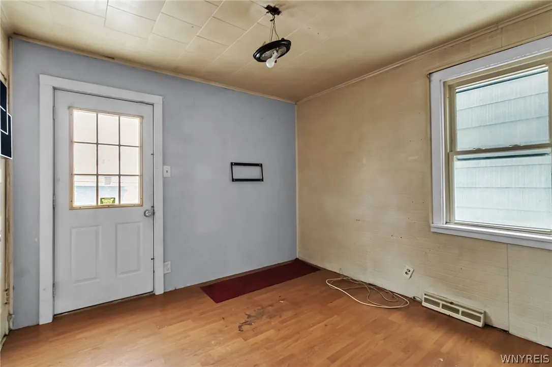 107 Ullman Street, Buffalo, New York 14207, Buffalo, New York 14207, 4 Bedrooms Bedrooms, 10 Rooms Rooms,2 BathroomsBathrooms,Residential,Closed,107 Ullman Street, Buffalo, New York 14207,0,B1661993