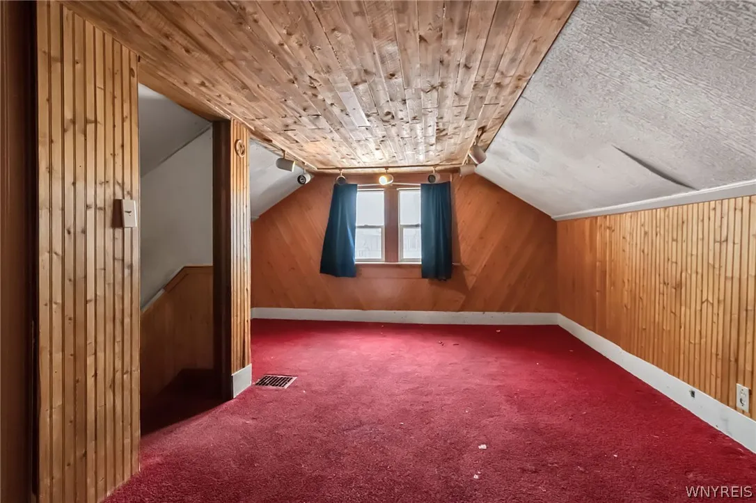 107 Ullman Street, Buffalo, New York 14207, Buffalo, New York 14207, 4 Bedrooms Bedrooms, 10 Rooms Rooms,2 BathroomsBathrooms,Residential,Closed,107 Ullman Street, Buffalo, New York 14207,0,B1661993