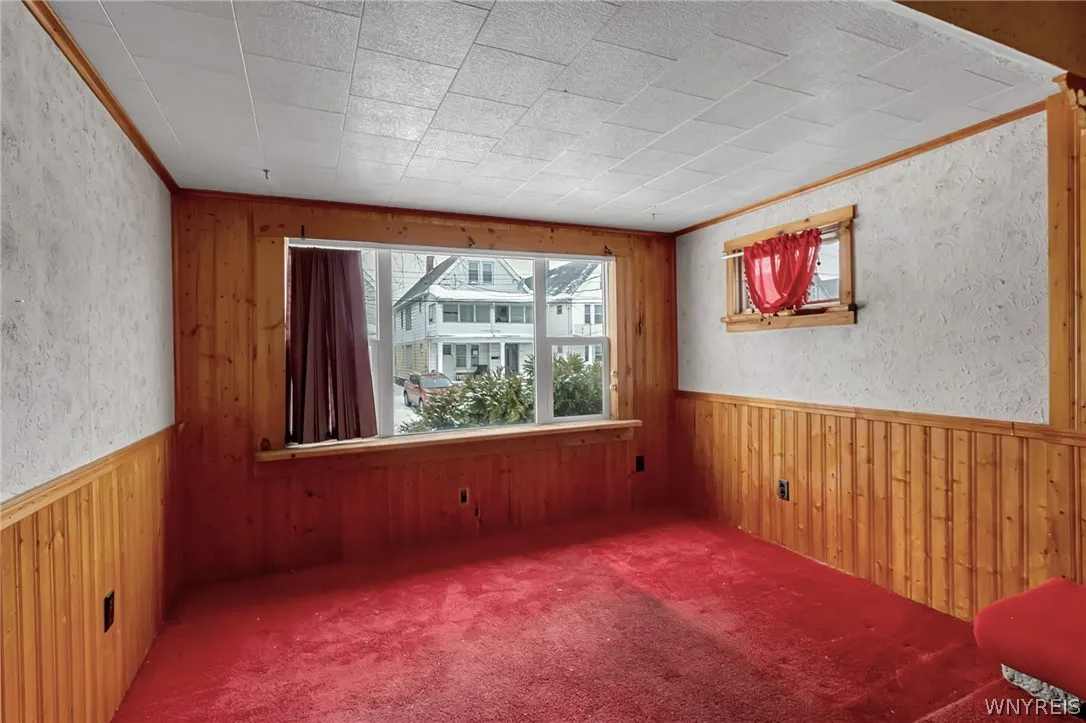 107 Ullman Street, Buffalo, New York 14207, Buffalo, New York 14207, 4 Bedrooms Bedrooms, 10 Rooms Rooms,2 BathroomsBathrooms,Residential,Closed,107 Ullman Street, Buffalo, New York 14207,0,B1661993