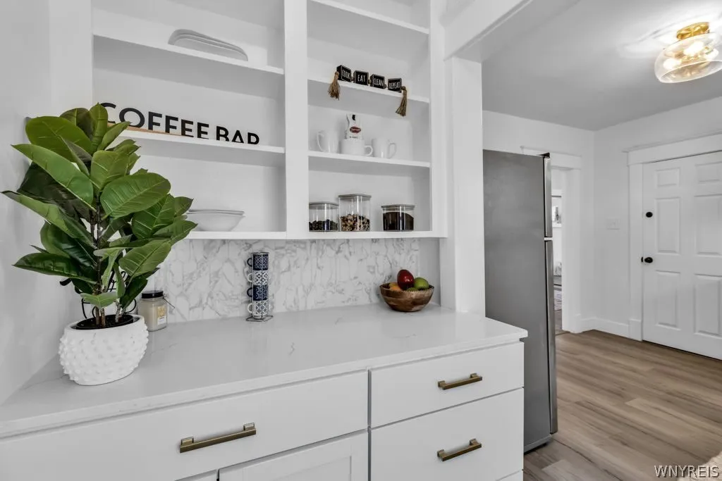 Bonus area off of kitchen