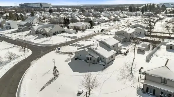 4753 East Highland Parkway, Hamburg, New York 1421, Hamburg, New York 14219, 2 Bedrooms Bedrooms, 6 Rooms Rooms,2 BathroomsBathrooms,Residential,Closed,4753 East Highland Parkway, Hamburg, New York 1421,0,B1662644