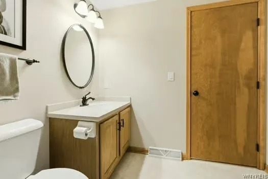 4753 East Highland Parkway, Hamburg, New York 1421, Hamburg, New York 14219, 2 Bedrooms Bedrooms, 6 Rooms Rooms,2 BathroomsBathrooms,Residential,Closed,4753 East Highland Parkway, Hamburg, New York 1421,0,B1662644